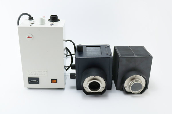Leica Mikroskop DMLB mit DIC-, Phasenkontrast- und Fluoreszenzausstattung
