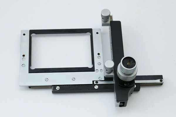 Leitz Präparateführer für inverse Mikroskope wie Diavert und Labovert (mit Einlegeplatte)